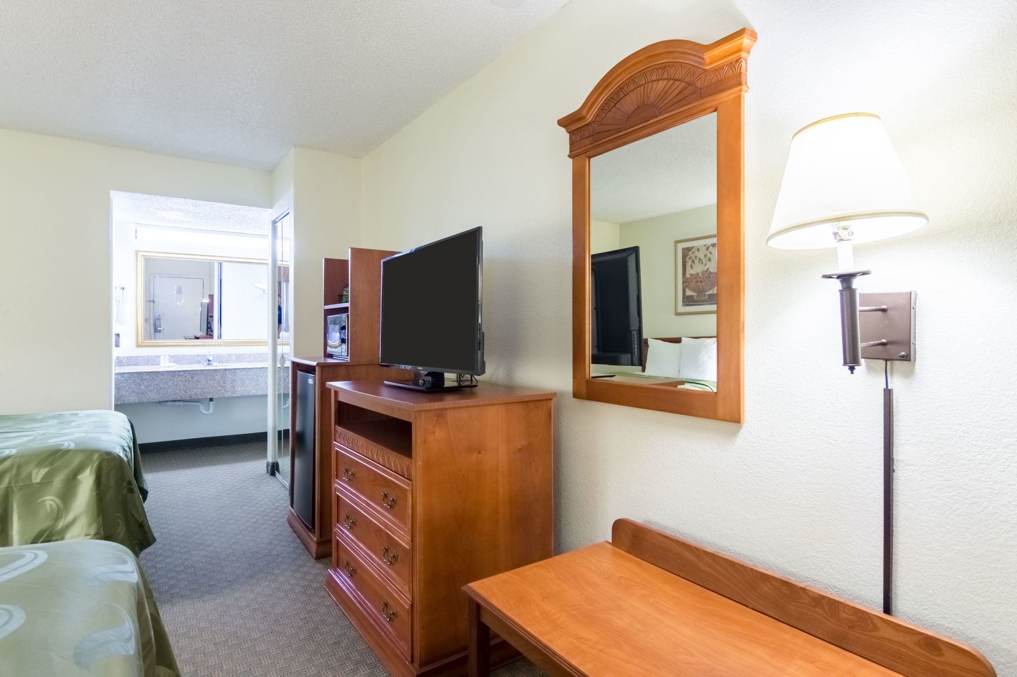 Quality Inn & Suites Of Alma - Northeast From Fort Smith Room photo